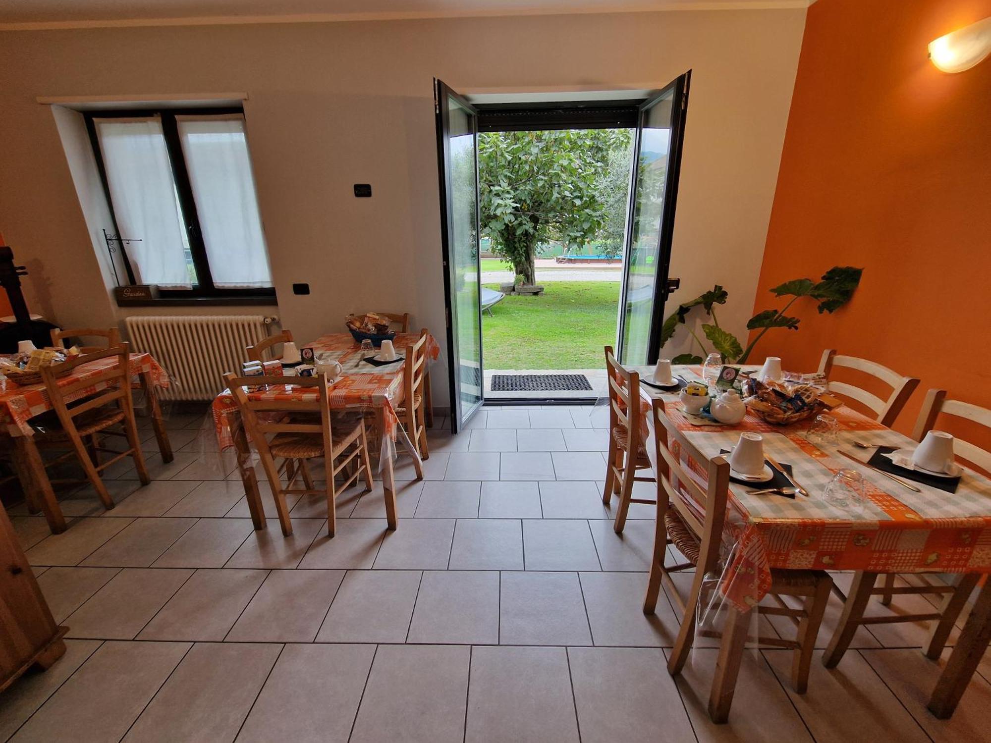 B&B Zia Vivina Sorico Exteriér fotografie
